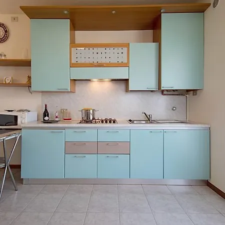 Condominio Virgilio דירה *