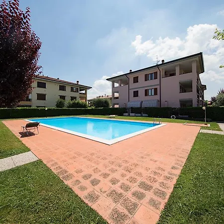 Condominio Virgilio סירמיונה